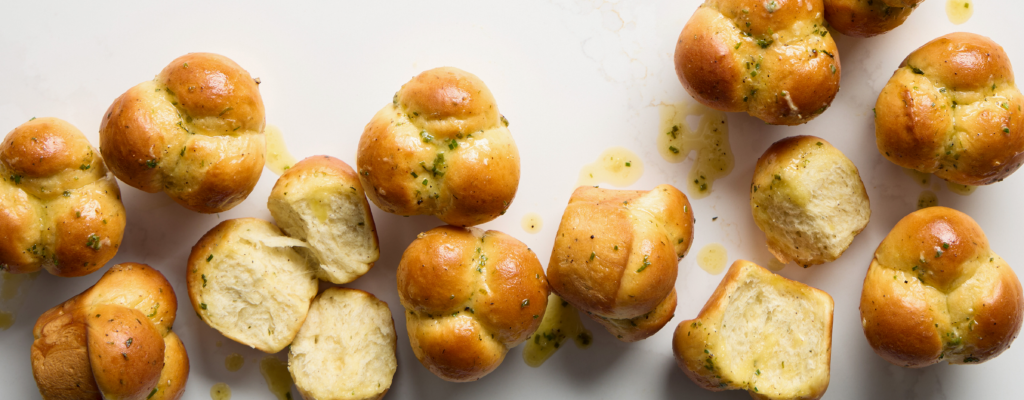 Sour Cream-and-Chive Clover Rolls