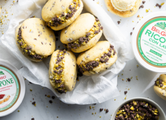 Cannoli Cookie Sandwiches
