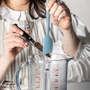 CRAFTING VANILLA BEAN PASTE 