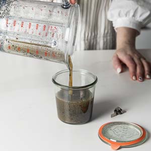 CRAFTING VANILLA BEAN PASTE