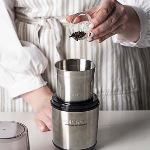 MAKING THE VANILLA POWDER