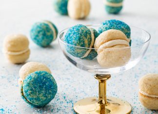Holiday Glitter Sandwich Cookies Holiday Glitter Sandwich Cookies