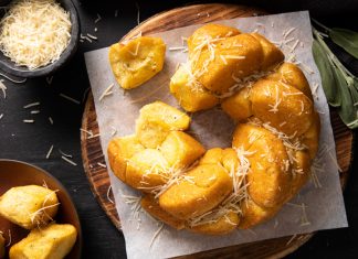 Squash-Sage Pull-Apart Bread Squash-Sage Pull-Apart Bread