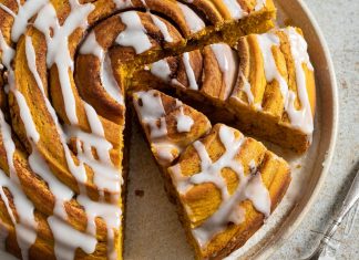 Giant Pumpkin-Masala Chai Sweet Roll Giant Pumpkin Masala-Chai Sweet Roll sliced
