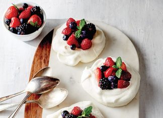 Meringue Nests with Berries Meringue Nests with Berries
