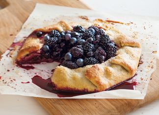 Black and Blue Crostata