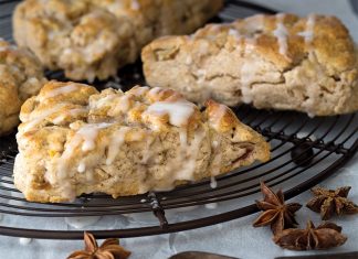 Pear Chai Spiced Scones with Spiced Pear Glaze Pear Chai Spiced Scones with Spiced Pear Glaze
