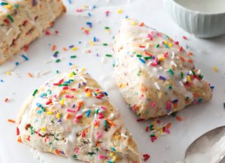 Birthday Cake Scones with Vanilla Glaze Birthday cake Scones