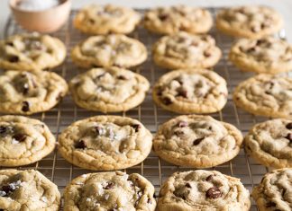 Chewy Chocolate Chip Cookies
