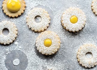 Lavender Sandwich Cookies with Lemon Curd Filling Lavender Sandwich Cookies with Lemon Curd Filling