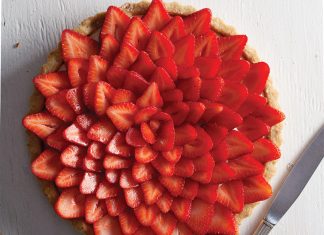 Orange and Pistachio Strawberry Tart