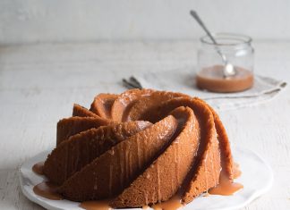 How To Make Caramel Sauce Fall Bundt Cakes