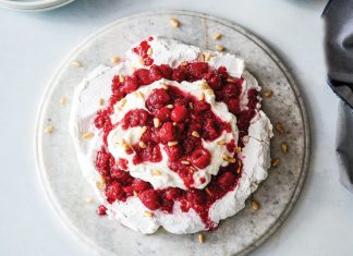Origin of a Classic: Pavlova Pavlova on marble