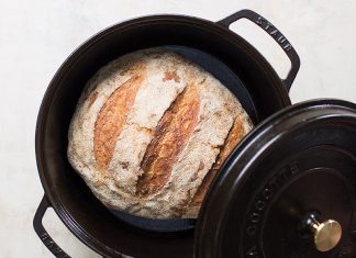 A Baker’s Guide to Buying The Best Dutch Oven