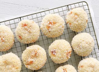 Crème Fraîche Apricot Cookies