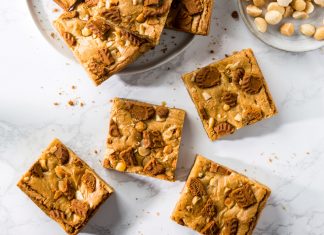 Macadamia Cookie Butter Blondies
