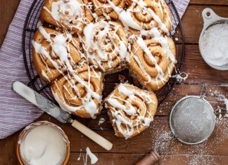Cinnamon Roll Cake