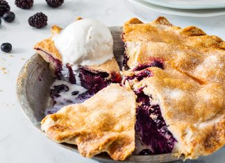 Homestyle Berry Pie