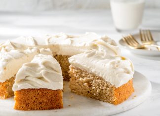 Vanilla Applesauce Cake