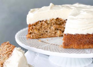 Classic Hummingbird Cake