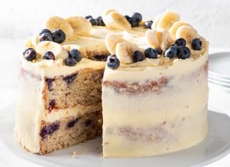 Banana-Blueberry Oat Cake