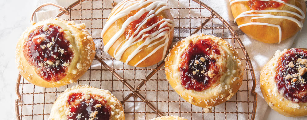 sweet161jb2Header Apricot-Filled Kolaches with Lemon Glaze