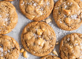 Browned Butter, White Chocolate, and Macadamia Cookies Browned Butter, White Chocolate, and Macadamia Cookies