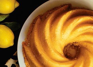 Mama’s 7UP Pound Cake Jocelyn Delk Adams Mama's 7UP Pound Cake