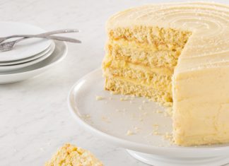 Vanilla Pudding Cake with Mascarpone Buttercream Vanilla Pudding Cake with Mascarpone Buttercream