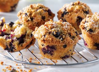 Blueberry Streusel Muffins blueberry streusel muffin