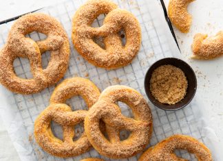 Cinnamon-Vanilla Sugar Pretzels Cinnamon-Vanilla Sugar Pretzels