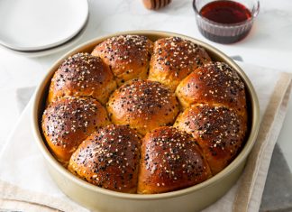 Honey-Sweet Potato Dinner Rolls Honey-Sweet Potato Dinner Rolls