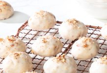 Almond-Pecan Biscotti Cookies Almond-Pecan Biscotti Cookies