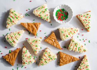Gingerbread-White Chocolate Blondies heilala gingerbread blondies topped with buttercream and sprinkles