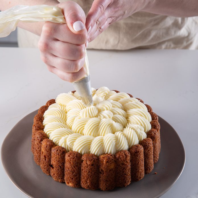 Hummingbird680SWS Cream Cheese Frosting