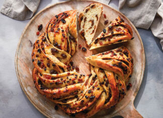 Mincemeat Wreath Mincemeat Wreath overhead on wooden cutting board