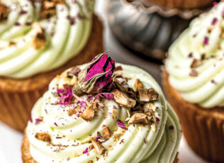 Rose Cupcakes with Pistachio Frosting Rose Cupcakes with Pistachio Frosting