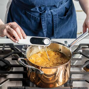 Making Caramel Icing