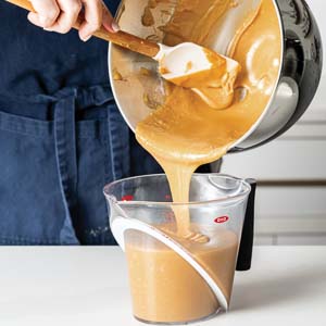 Making Caramel Icing