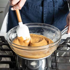 Cooking the Caramel Icing