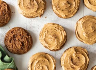 Soft Pumpkin Cookies with Espresso Frosting Soft Pumpkin Cookies with Espresso Frosting