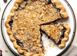 Blueberry-Almond Streusel Pie Blueberry-Almond Streusel Pie