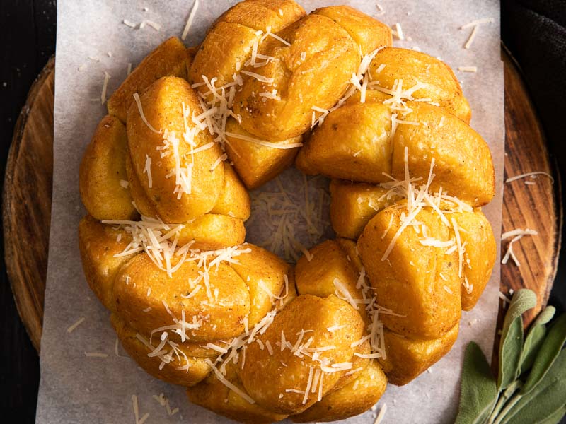 Squash-Sage Pull-Apart Bread