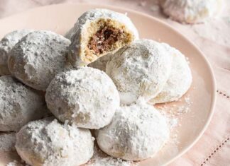Hazelnut-Chocolate Snowballs Hazelnut-Chocolate Snowballs
