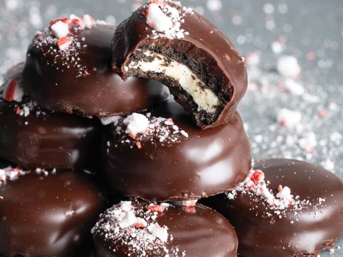 Peppermint-Chocolate Sandwich Cookies