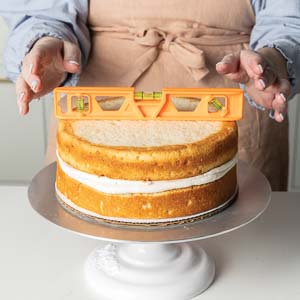 checking level of cake layer