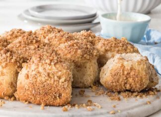 Hungarian Pull-Apart Pecan Coffee Cake Hungarian Pull-Apart Pecan Coffee Cake