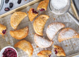 Fried Blackberry-Honey Hand Pies Fried Blackberry-Honey Hand Pies