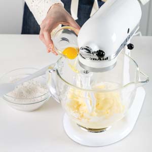 Sucree3568SWSSquares - Bake from Scratch Adding egg to sucree dough