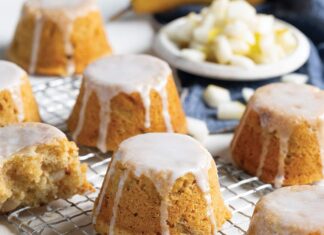 Pear Fritter Mini Cakes Pear Fritter Mini Cakes
